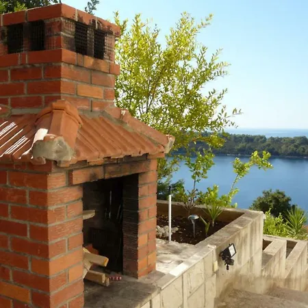 Near The Sea Marinovic *