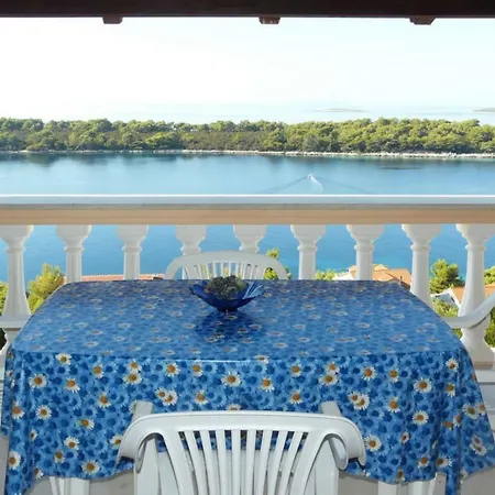 Near The Sea Marinovic Appartement *