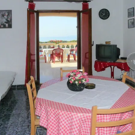 Near The Sea Marinovic Appartement Prižba