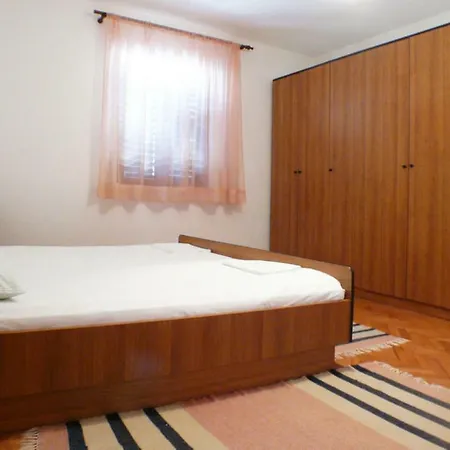 Near The Sea Marinovic Appartement Prižba