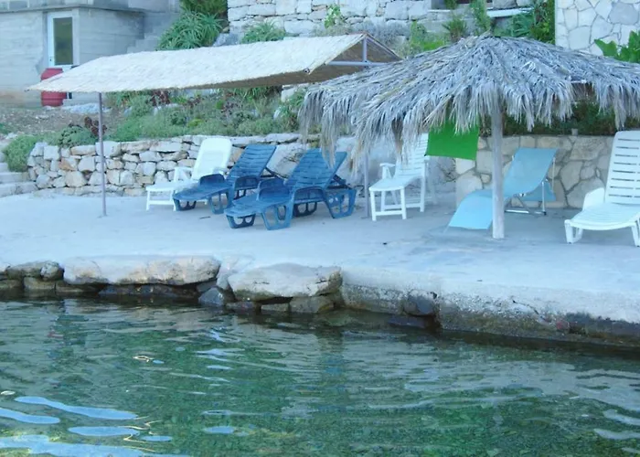 Near The Sea Marinovic * Prižba