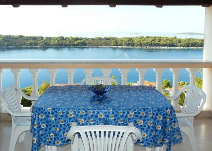 Near The Sea Marinovic Apartament *