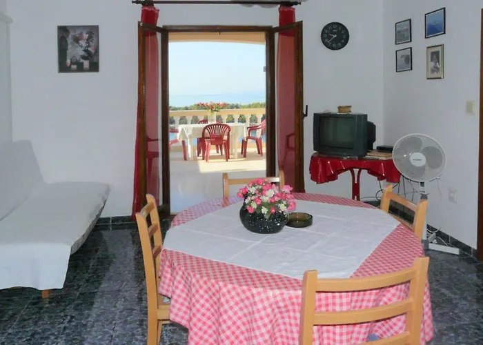 Near The Sea Marinovic Apartament Prižba